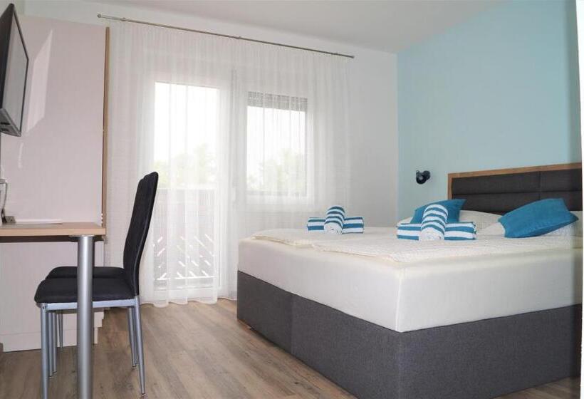 Номер Стандарт Вид на Озеро, Gästehaus Gisch Sandra