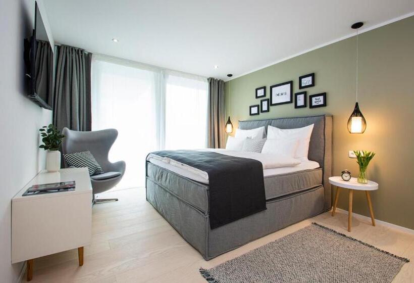 غرفة ديلوكس مزودة بشرفة, Business Hotel Maier   Kontaktloser Check In