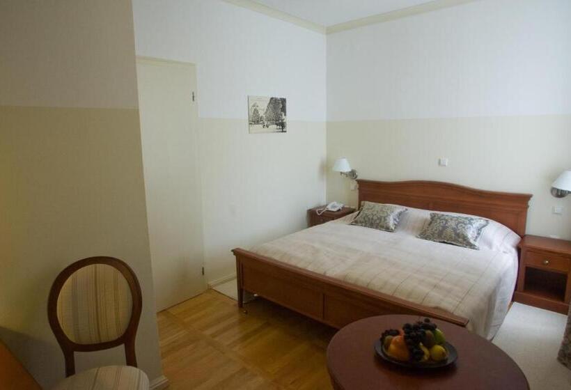 Номер Комфорт, Heritage Hotel Frankopan