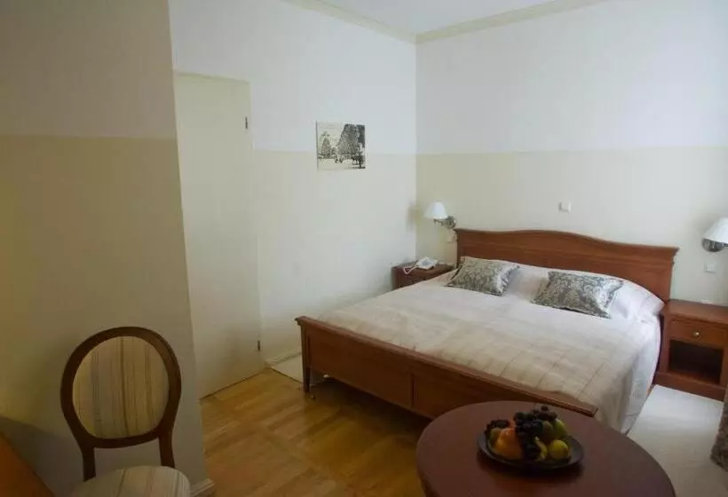 コンフォートルーム, Heritage Hotel Frankopan