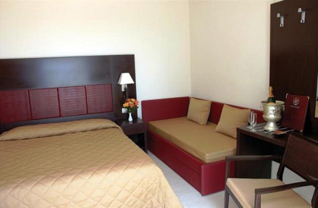 스탠다드 트리플 룸, Capitol