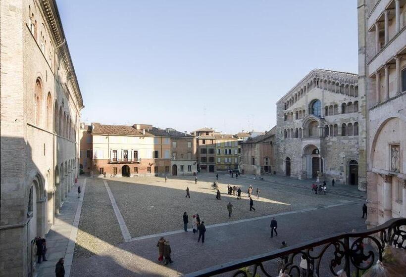 سوییت جونیور, Palazzo Dalla Rosa Prati