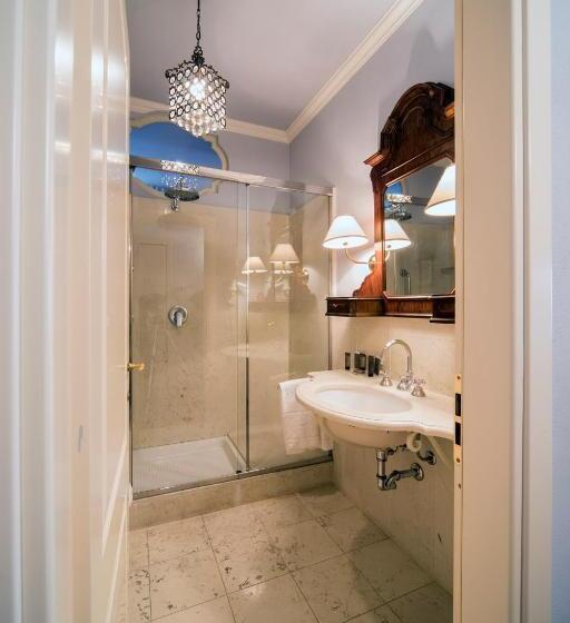 سوییت جونیور, Palazzo Dalla Rosa Prati