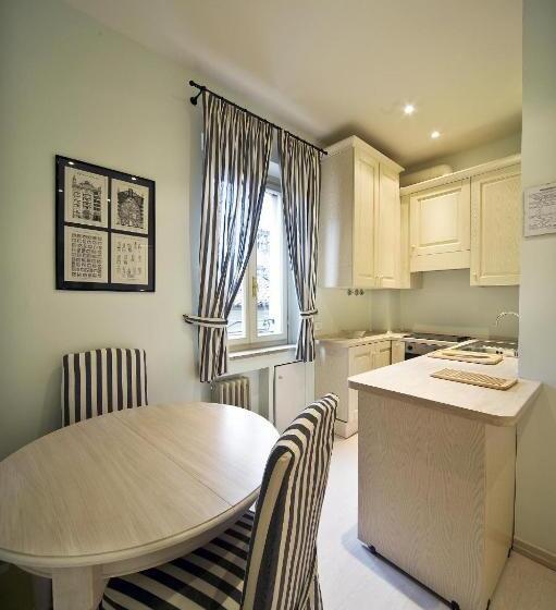 آپارتمان 2 خوابه, Palazzo Dalla Rosa Prati