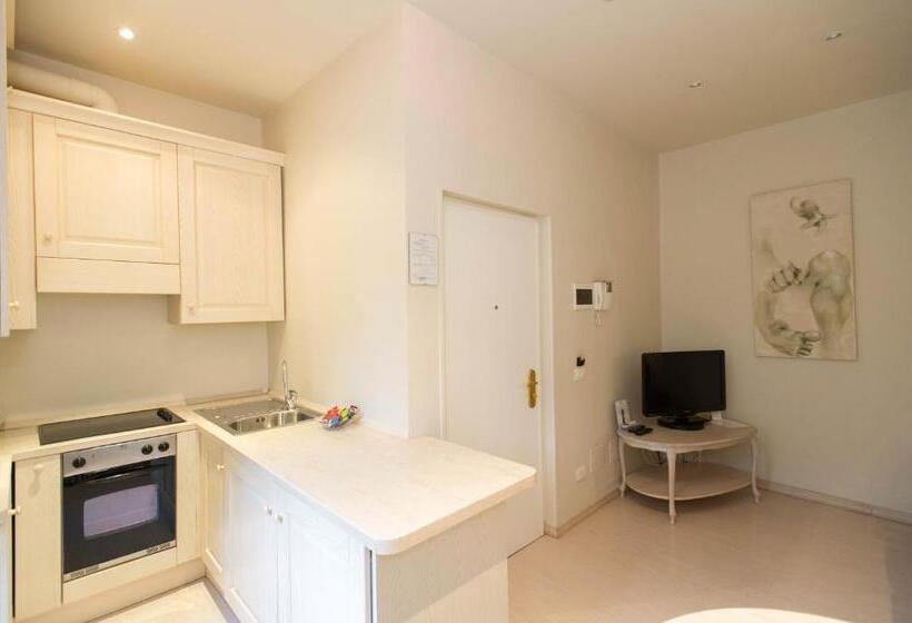 آپارتمان 2 خوابه, Palazzo Dalla Rosa Prati