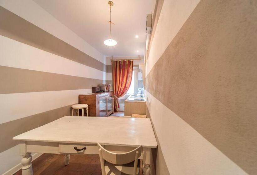 اتاق لوکس, Palazzo Dalla Rosa Prati