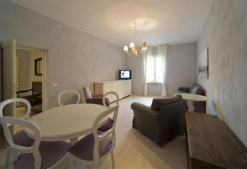 آپارتمان 3 خوابه, Palazzo Dalla Rosa Prati