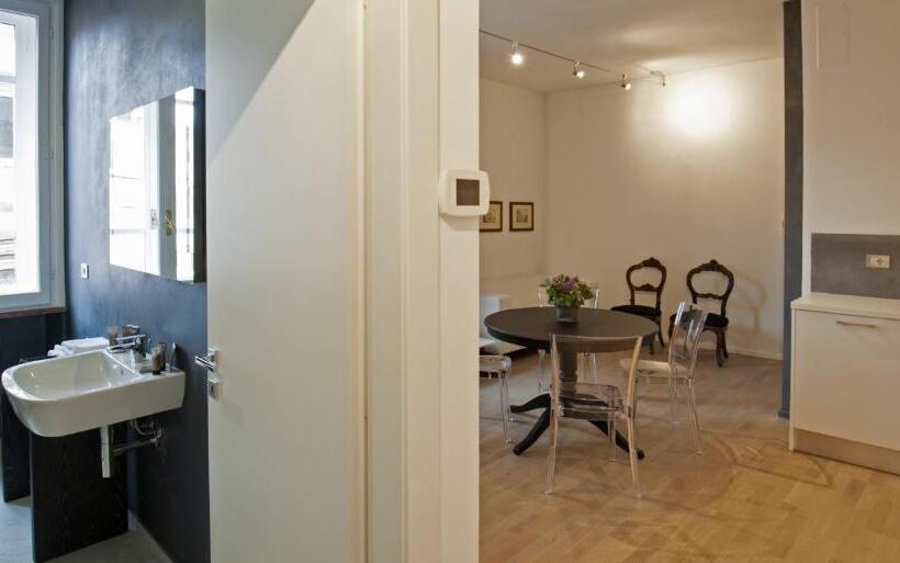 سوئیت دلوکس 2 خوابه, Palazzo Dalla Rosa Prati