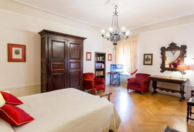 سوییت جونیور, Palazzo Dalla Rosa Prati