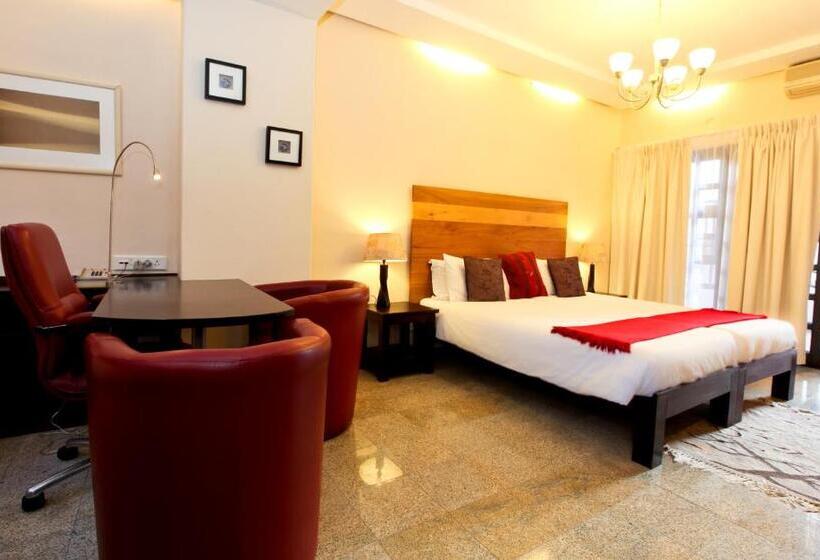 Номер Deluxe, Roof Of Africa