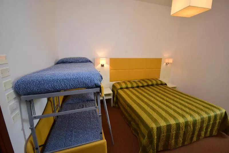 スタンダード４人部屋, St. Moritz