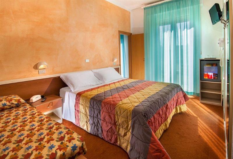 غرفة قياسية ثلاثية, St. Moritz