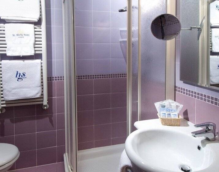 غرفة قياسية ثلاثية, St. Moritz