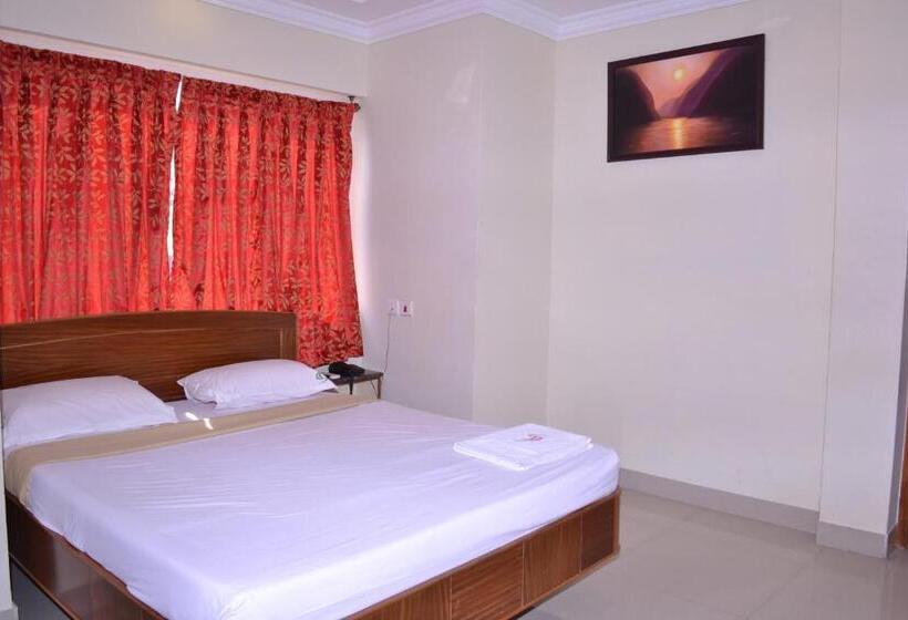 标准间, Susee Park