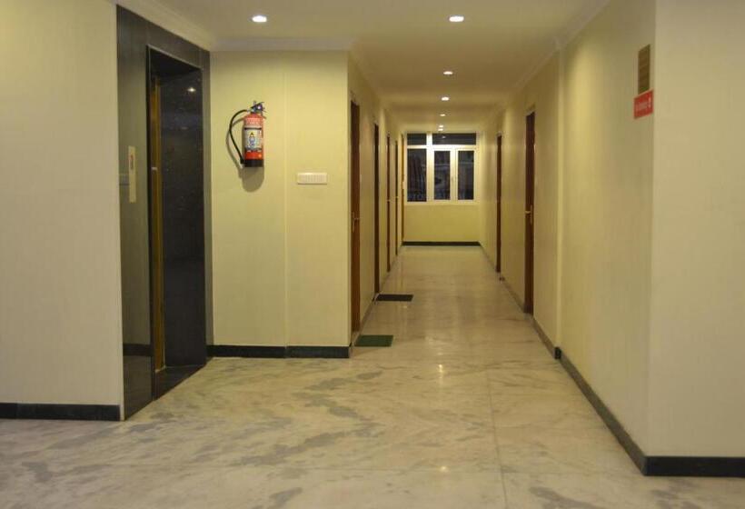 标准间, Susee Park