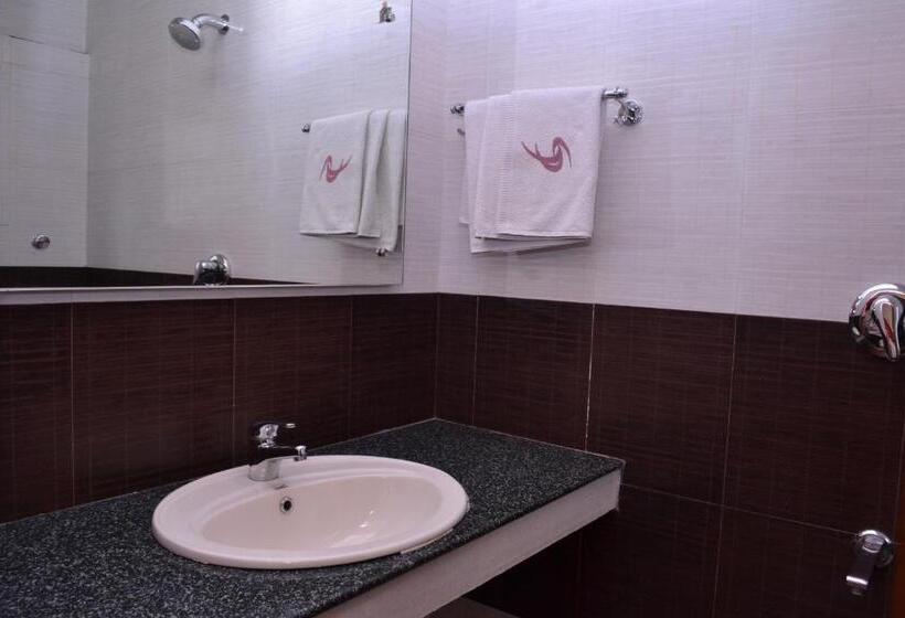 豪华房间, Susee Park