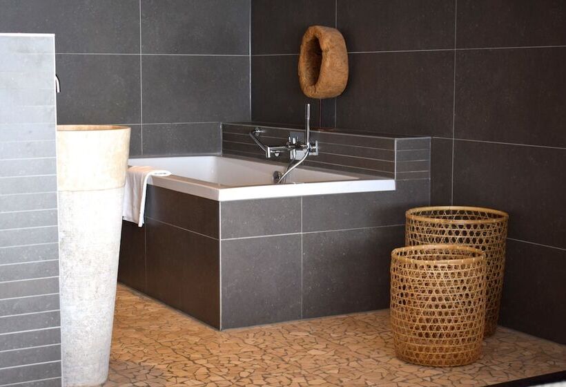 Номер Стандарт, Van Der Valk Hotel Arnhem