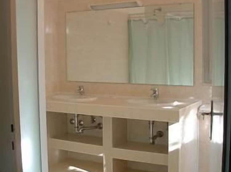 اتاق استاندارد یک نفره, Ostello Stella Marina