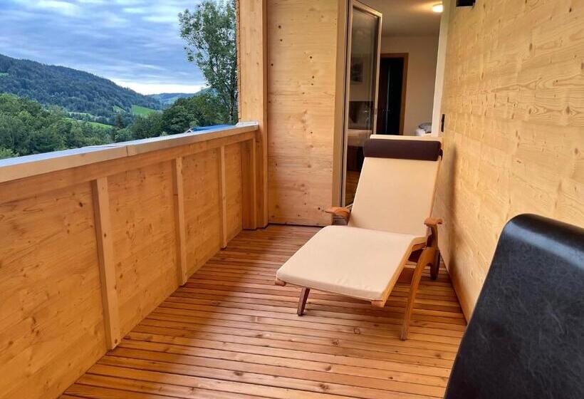 غرفة ديلوكس مزودة بشرفة, Panoramahotel Sonnhalde