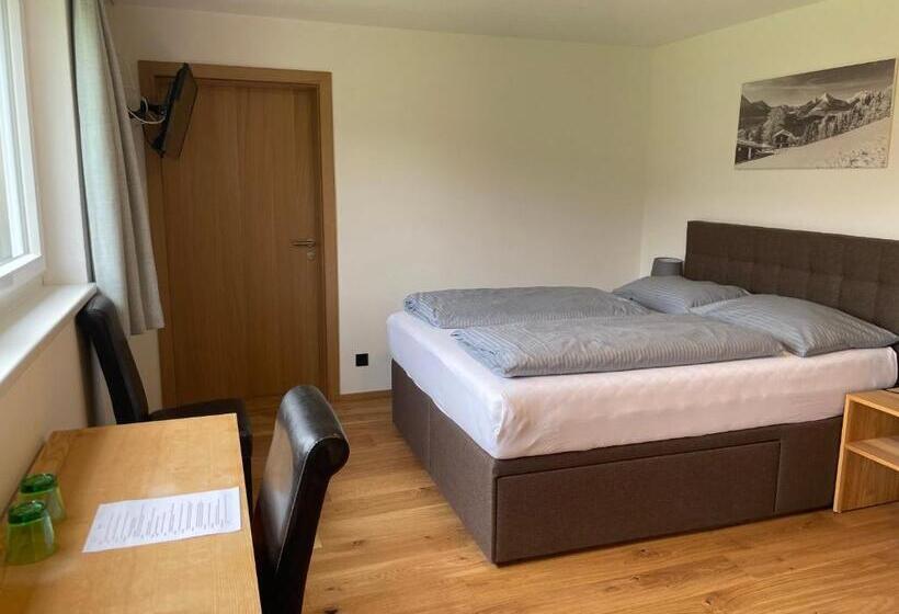 غرفة ديلوكس مزودة بشرفة, Panoramahotel Sonnhalde