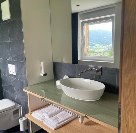 غرفة ديلوكس مزودة بشرفة, Panoramahotel Sonnhalde