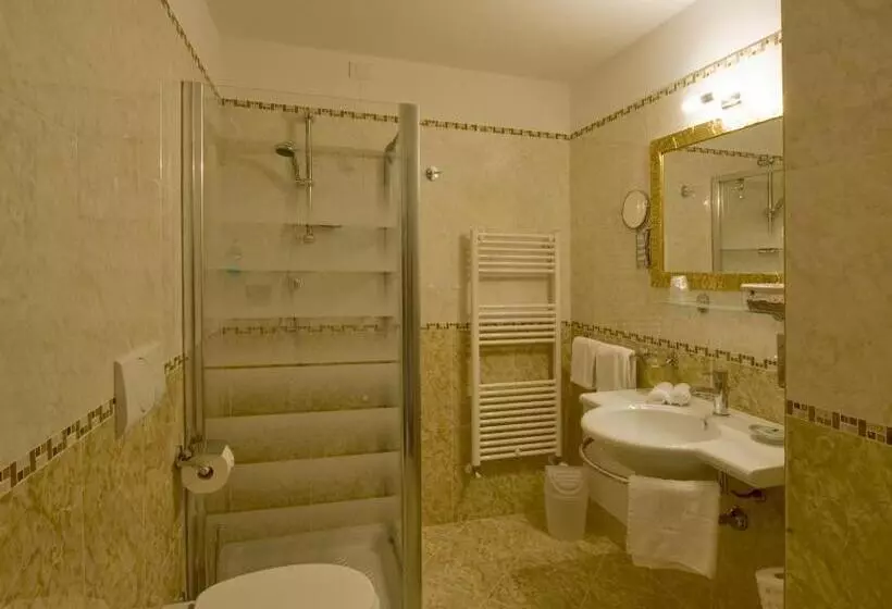 اتاق پنت هاوس, Borgo Dei Poeti Romantik Wellness & Spa