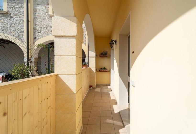 اتاق اکونومی, Borgo Dei Poeti Romantik Wellness & Spa