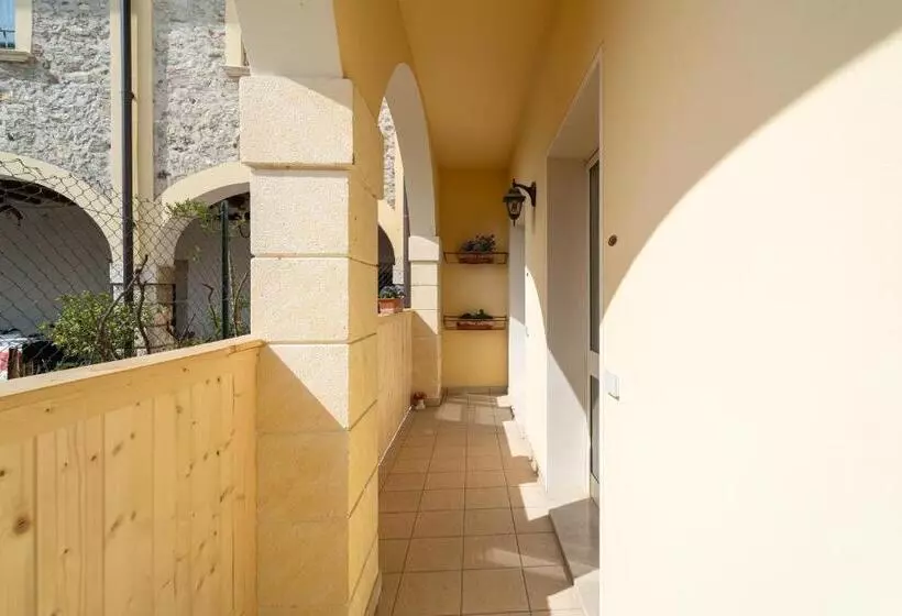 اتاق اکونومی, Borgo Dei Poeti Romantik Wellness & Spa