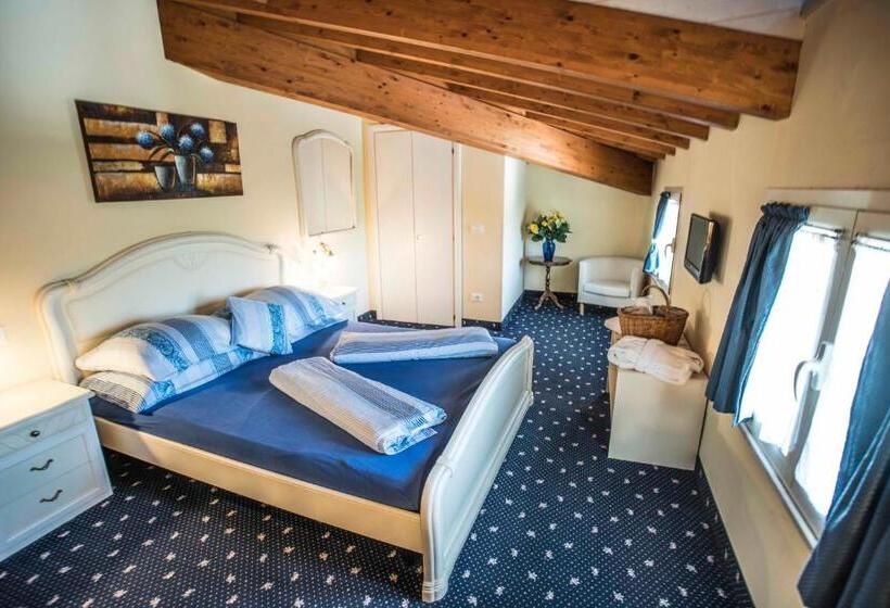 غرفة إقتصادية, Borgo Dei Poeti Romantik Wellness & Spa