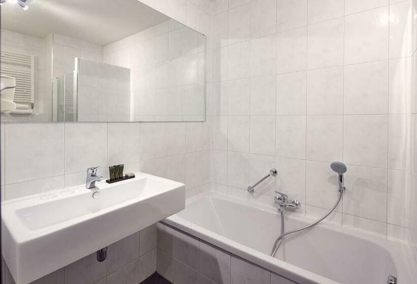 Номер Комфорт, Van Der Valk Hotel Arnhem