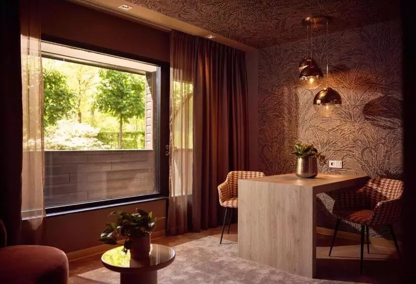 سوییت جونیور, Van Der Valk Hotel Arnhem