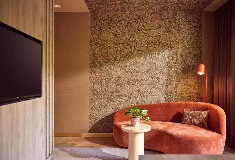 سوییت جونیور, Van Der Valk Hotel Arnhem