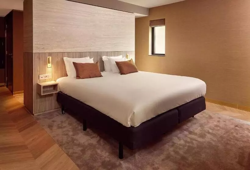 سوییت جونیور, Van Der Valk Hotel Arnhem