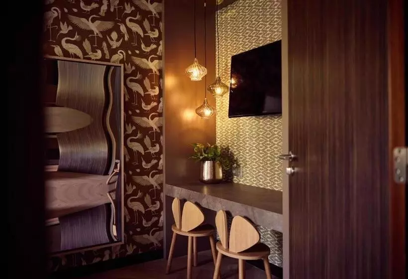اتاق لوکس چهار تخته, Van Der Valk Hotel Arnhem
