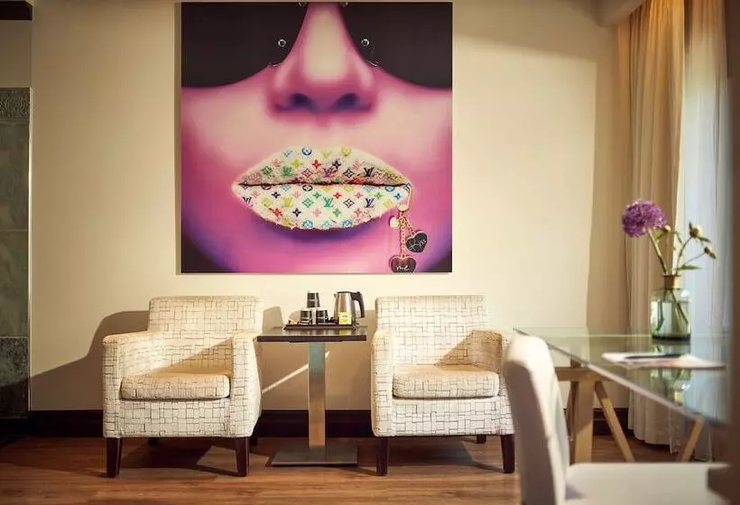 اتاق راحتی سه تخته, Van Der Valk Hotel Arnhem