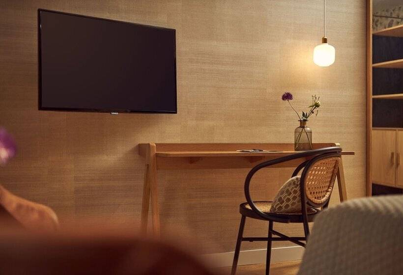 Семейный Номер, Van Der Valk Hotel Arnhem
