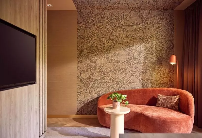 سوییت جونیور, Van Der Valk Hotel Arnhem