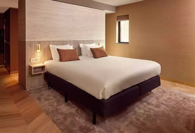 سوییت جونیور, Van Der Valk Hotel Arnhem
