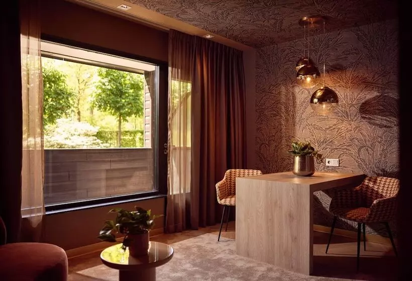 سوییت جونیور, Van Der Valk Hotel Arnhem
