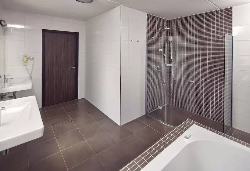 سوییت جونیور, Van Der Valk Hotel Arnhem