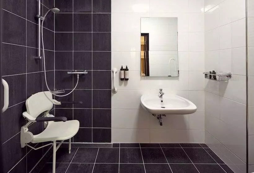 اتاق استاندارد برای معلولان, Van Der Valk Hotel Arnhem