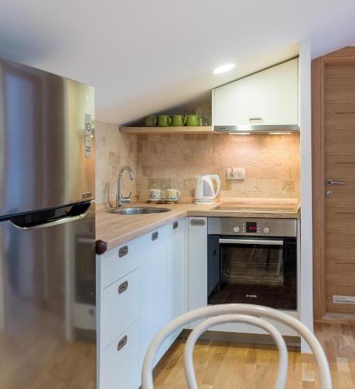 سوئیت جونیور خانوادگی, Villa Perla Di Mare