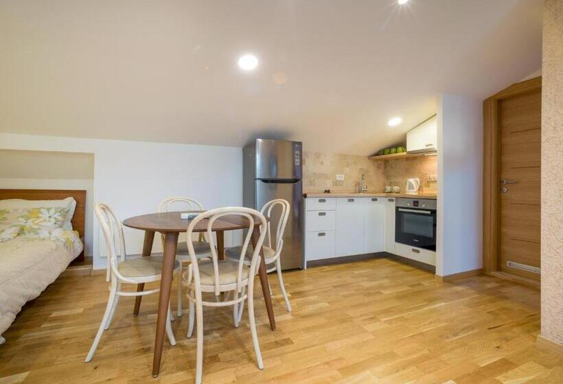 سوئیت جونیور خانوادگی, Villa Perla Di Mare