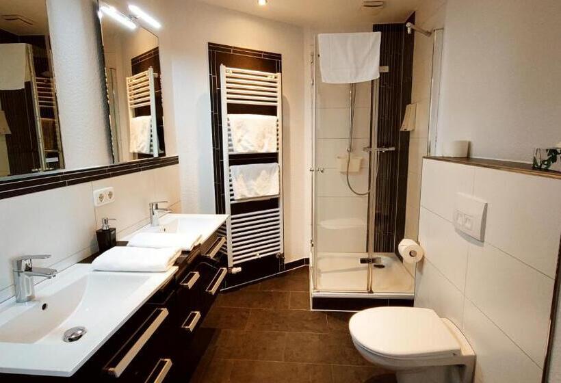 Семейный Номер, Pension Glückstadt