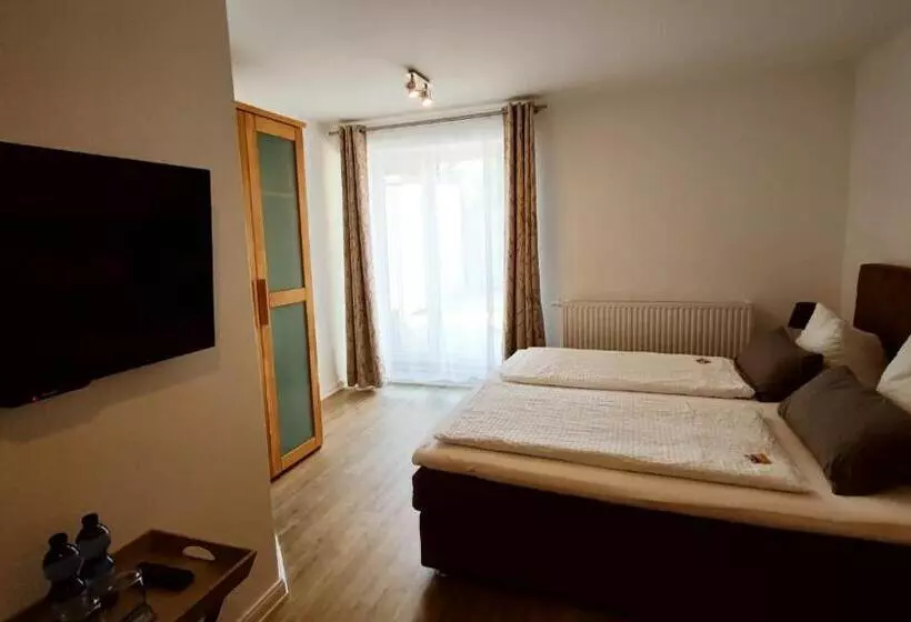コンフォートルーム, Pension Glückstadt