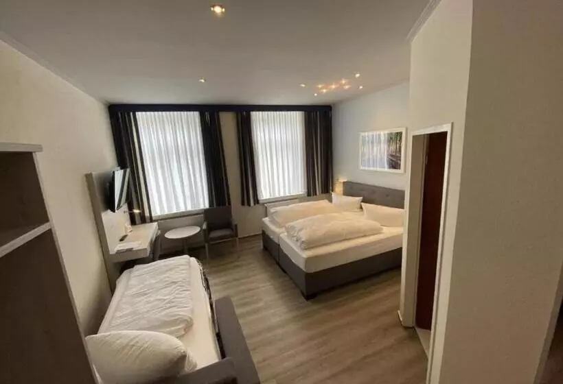 Standard Triple Room, Alter Landkrug