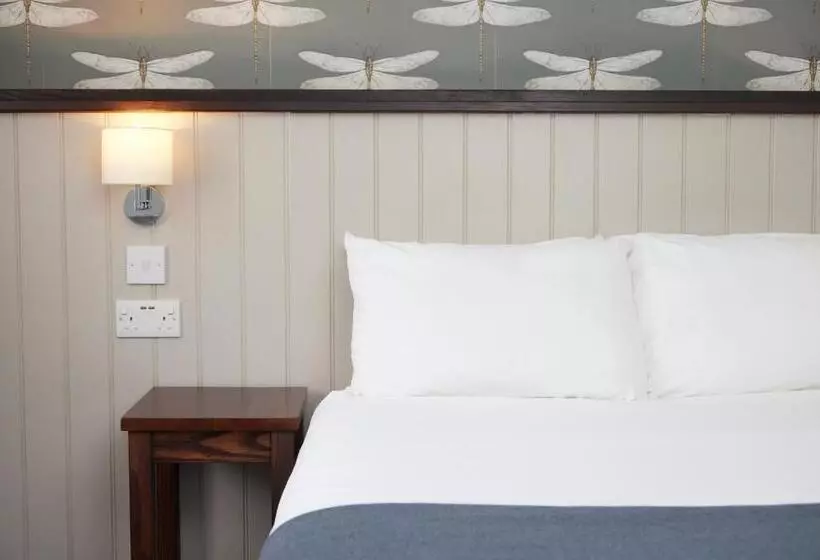 Standard Single Room, Charnwood Arms