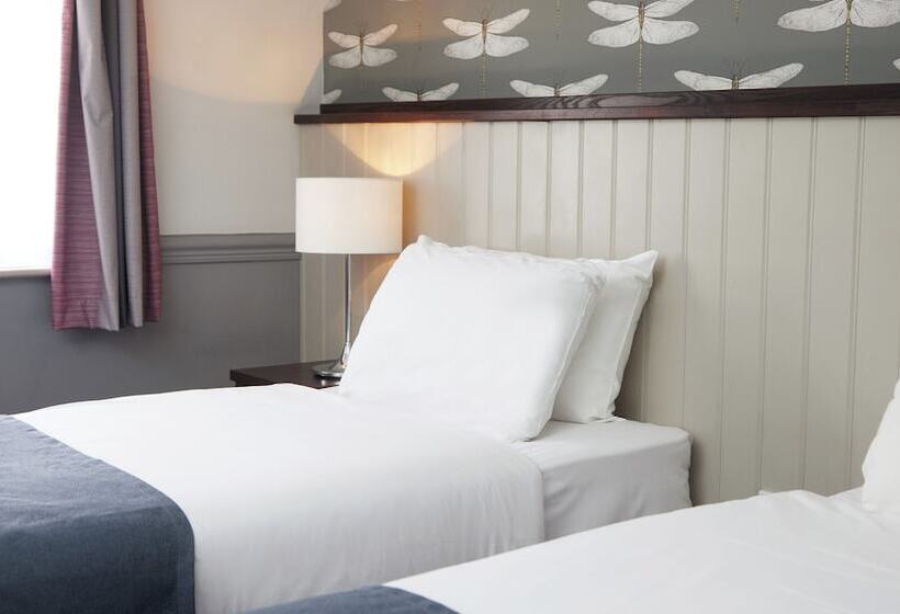 غرفة قياسية, Charnwood Arms