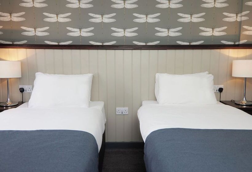 غرفة قياسية, Charnwood Arms