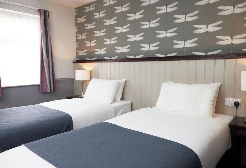 غرفة قياسية, Charnwood Arms